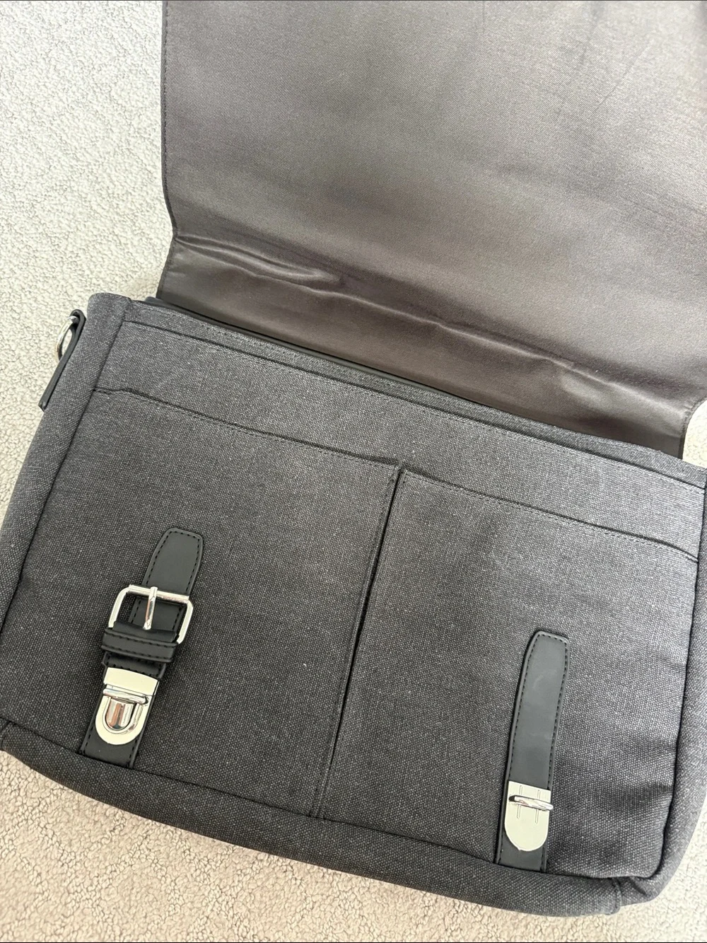 Canvas Messenger Bag with Raiders Logo and Black Accents BRAND NEW NEVER USED